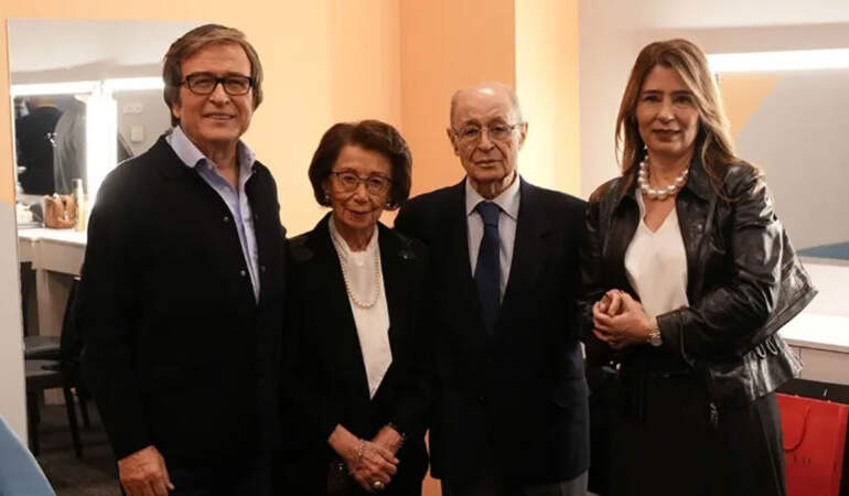 Uzun süre sonra ortaya çıktı: Ahmet Necdet Sezer, Erol Evgin konserinde