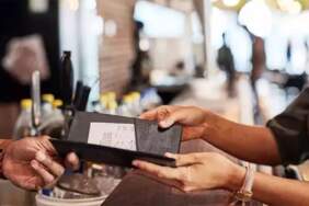 Servis ve kuver ücretini menüye yansıtanlara inceleme