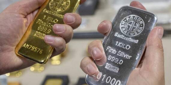 Fed belirsizliği emtiayı sarstı: Gümüş düştü, altın direndi