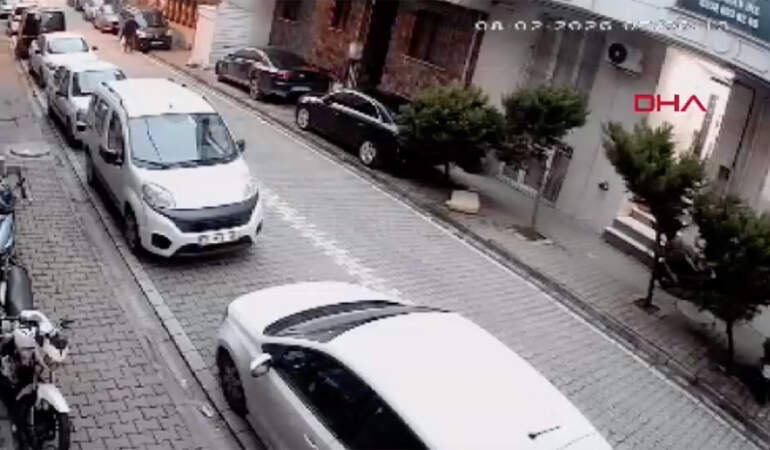 Esenyurt’ta akılalmaz olay! Kaldırıma park edilen araçları çizdi
