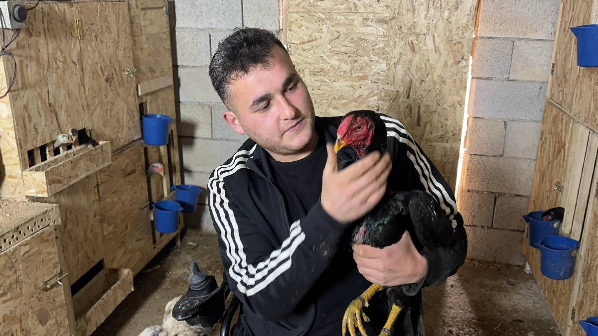 Fiziksel engelini yok sayıyor, hayata sıkı sıkıya tutunuyor! 23 yaşında iş sahibi oldu, şehir dışına bile gönderiyor