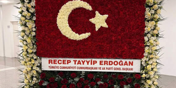Cumhurbaşkanı Erdoğan’dan Bahçeli’ye 57 gül