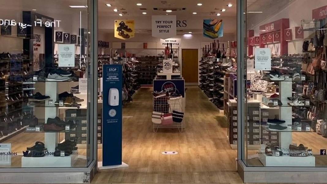 Ayakkabı dünyasında deprem: İngiliz devi kepenk indiriyor