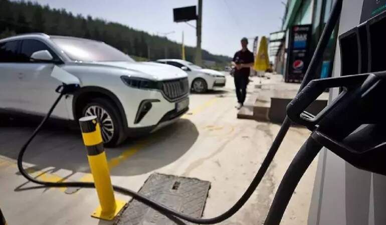Elektriklide Türkiye pazarının yıldızı: Tesla ya da Togg değil!
