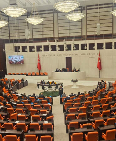 TBMM’de 6 madde daha kabul edildi: Motorlu bisiklet ve Scooter’a sigorta zorunluluğu