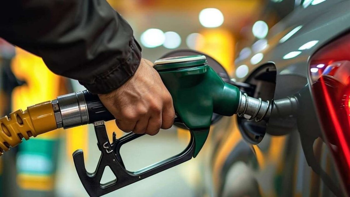 Benzine zam geliyor: Perşembe gününden itibaren geçerli olacak