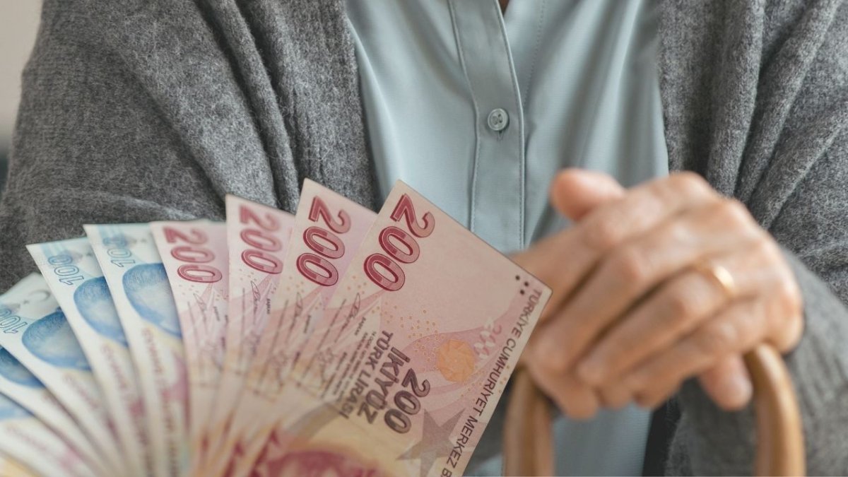 Emeklilikte “gelir odaklı” dönem: Sosyal yardım destekli yeni model yolda
