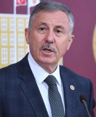 Özdağ’dan ‘yemin töreni’ eleştirisi: Başka isim mi yoktu?
