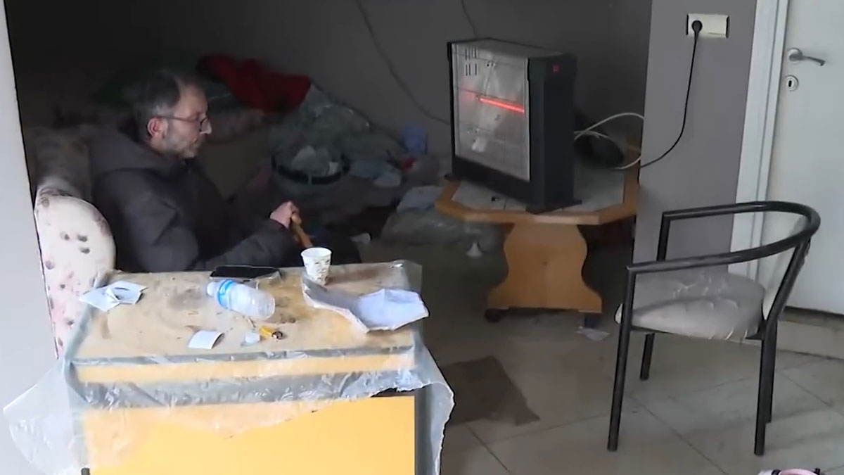 2026 engelli maaşı ne kadar? Engelli aylığı kiraya yeter mi? Dükkanda yaşayan engelli adamın çaresizliği!