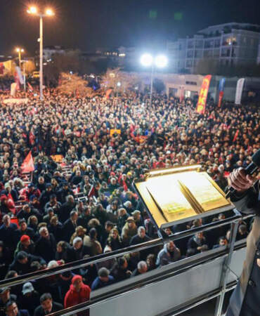 Özel’den köprü ve otoyolların satılmasına sert tepki: Bu kötülüğü işgal ordusu yapmaz