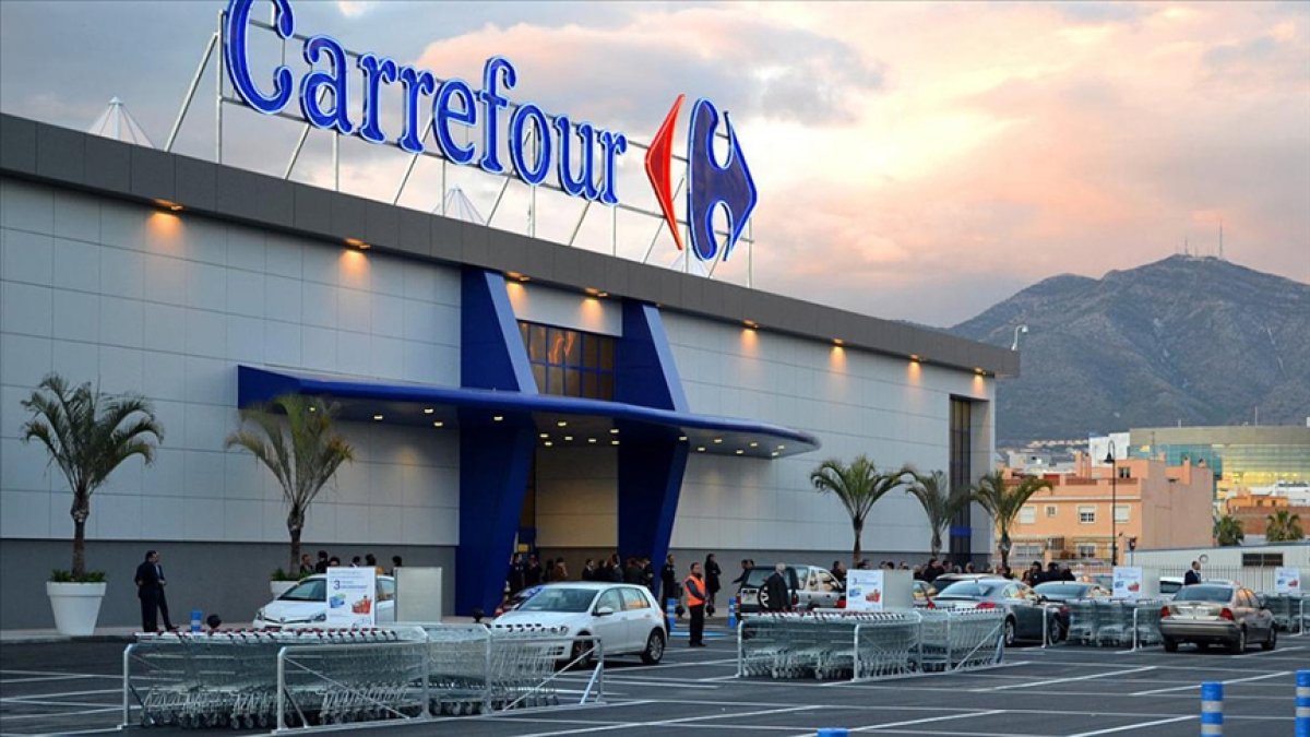 Carrefour, Romanya birimini 823 milyon Euro’ya sattı