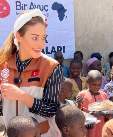 Ramazan ayı öncesi yürekleri ısıtan yolculuk: Tuğba Melis Türk ve Emre Özmen yetimlere umut oldu