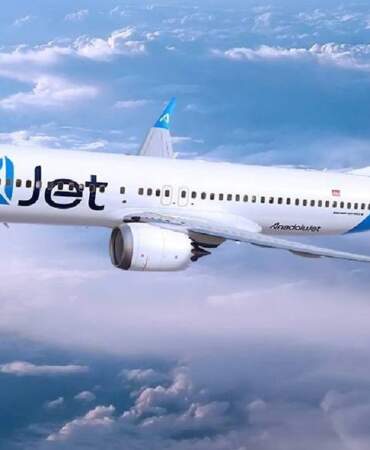 AJet’ten Sevgililer Günü kampanyası: Yurt dışında ikinci bilet yarı fiyatına