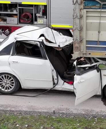 Cenaze yolunda feci kaza: 2 kişi hayatını kaybetti