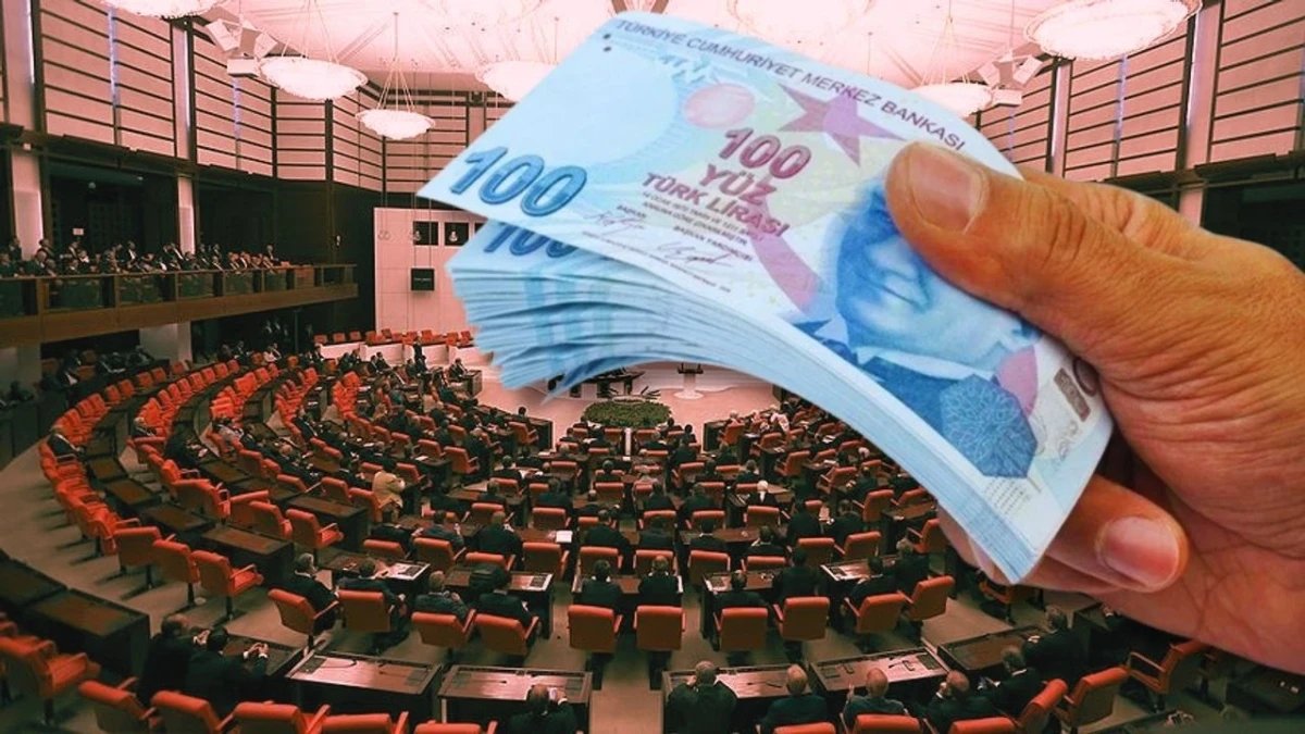 Memurlara yılda 2 kez ikramiye teklifi TBMM’de: Net asgari ücret tutarında “tatil ikramiyesi” verilecek
