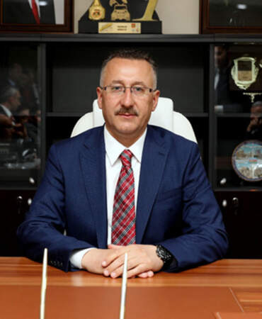 AK Parti’den Adapazarı Belediye Başkanı Mutlu Işıksu hakkında disiplin süreci: Yasak aşk iddiasıyla gündeme gelmişti