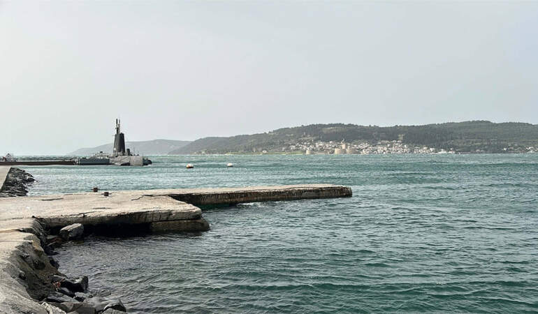 Fırtına Çanakkale Boğazı’nı kapattı: Gemi geçişleri durduruldu