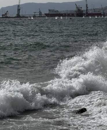 Lodos Ege ve Marmara’yı vurdu: Deniz ulaşımına fırtına freni