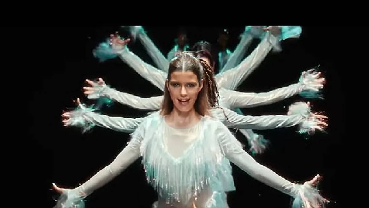 Beren Saat müziğe adım attı: Oyunculuktan stüdyoya yeni yolculuk