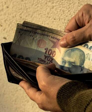 BES-AR: Yoksulluk sınırı 100 bin lira barajını aştı, asgari ücret açlık karşısında eridi