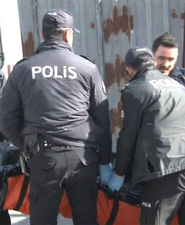 Gaziosmanpaşa’da şüpheli olay! Boş arazide erkek cesedi bulundu