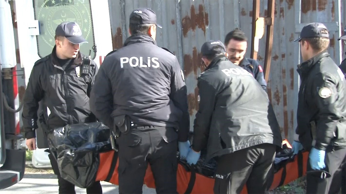 Gaziosmanpaşa’da şüpheli olay! Boş arazide erkek cesedi bulundu