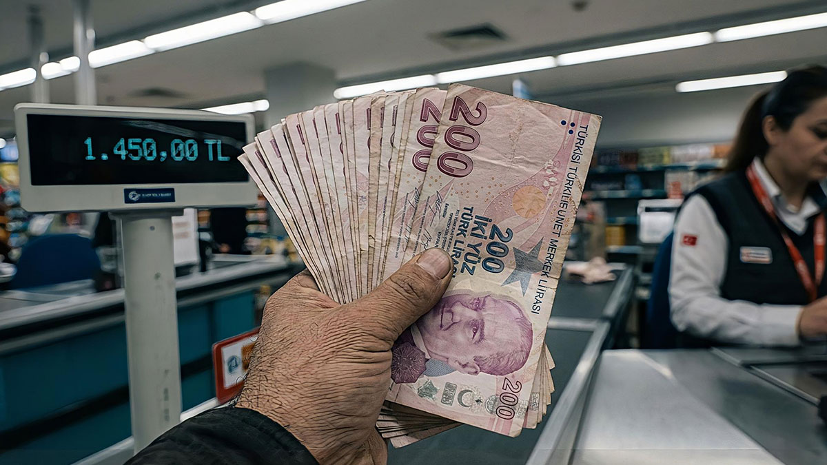 200 TL’nin alım gücü ne kadar oldu? 200 TL ile ne alınır? 200 TL kaç dolar ediyor? En büyük banknot eridi!