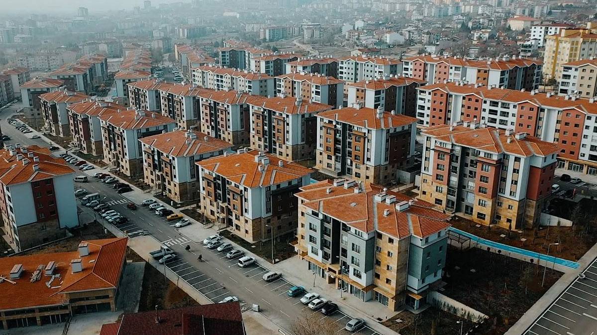 Konut piyasasında çifte tablo: Fiyatlar arttı, reel bazda geriledi