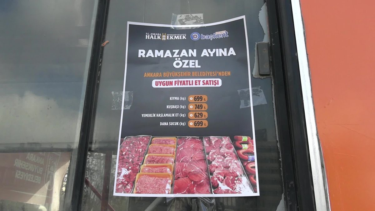 Ankaralılar ucuz et kuyruğunda: ‘Emeklilerle uğraşmayı bırakıp memleketin sorunlarına baksınlar’