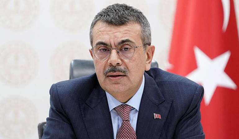 Millî Eğitim Bakanı Yusuf Tekin hakkında suç duyurusu