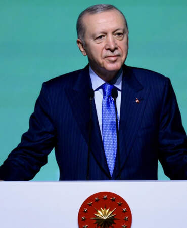 Erdoğan: Gençler geleceğe dair umutlarımı yeşertiyor