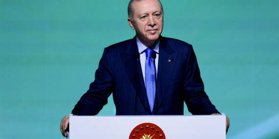 Erdoğan: Gençler geleceğe dair umutlarımı yeşertiyor