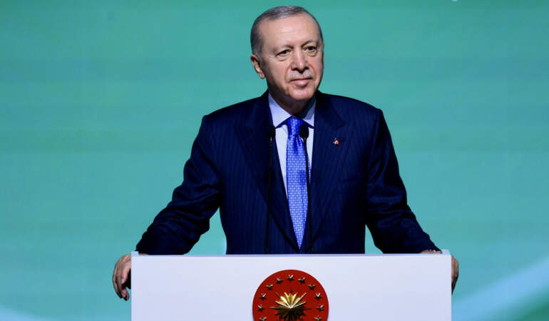 Erdoğan: Gençler geleceğe dair umutlarımı yeşertiyor
