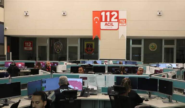 112’yi arayanların ilginç talepleri: Rüya yorumu da var, takma diş ihbarı da