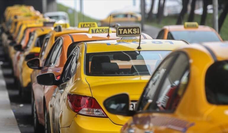 Yeni yasa yürürlükte: Ruhsatsız ve korsan taksiciliğe ceza