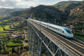 Ankara İzmir hızlı tren projesi ne zaman bitiyor? Ankara İzmir yüksek hızlı tren durakları nereler olacak? Seyahat süresi 3,5 saat