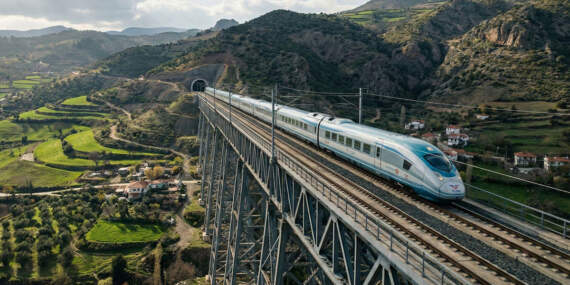 Ankara İzmir hızlı tren projesi ne zaman bitiyor? Ankara İzmir yüksek hızlı tren durakları nereler olacak? Seyahat süresi 3,5 saat