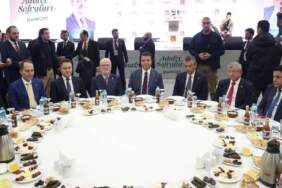 Liderler Saadet Partisi’nin iftarında buluştu: Kutuplaşma değil, kucaklaşma