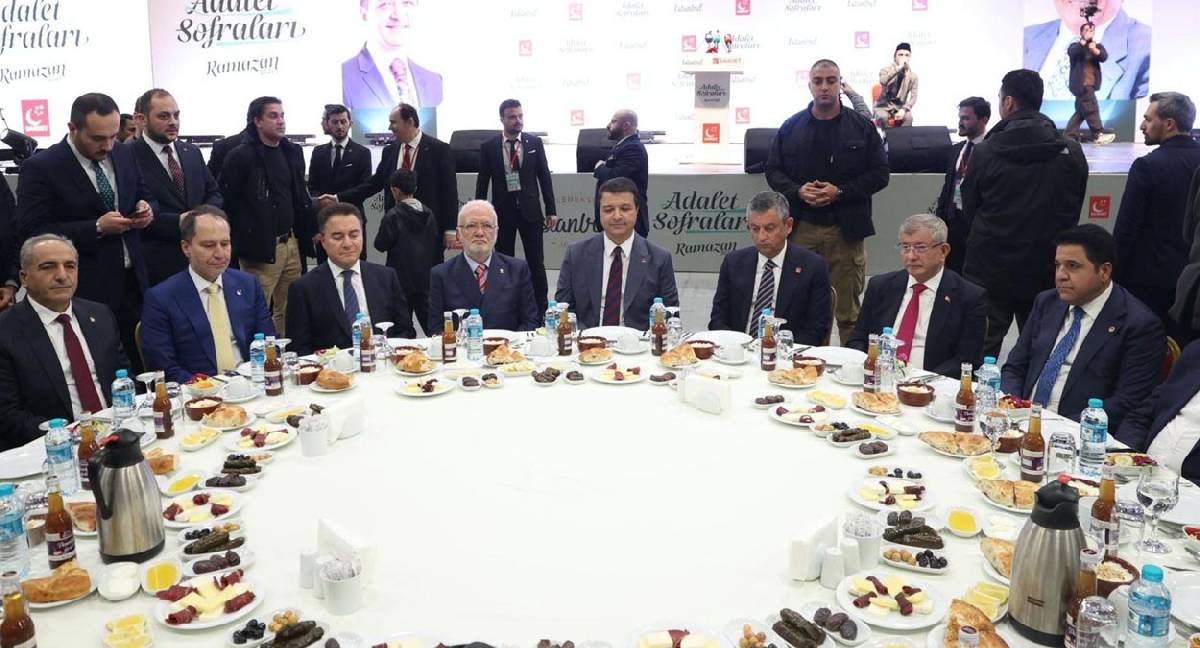 Liderler Saadet Partisi’nin iftarında buluştu: Kutuplaşma değil, kucaklaşma
