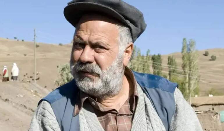 Usta oyuncu Ali Tutal hayatını kaybetti