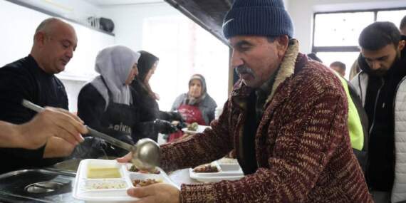 Bu köyde pide dağıtmak kesinlikle yasak! Oy birliğiyle karar verildi: Herkes uyacak