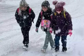 Erzurum beyaza büründü: 3 ilçede tatil kararı çıktı