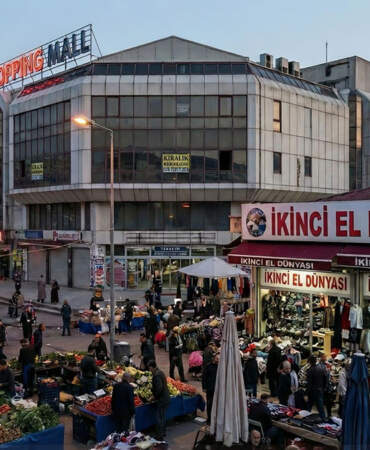 Alışveriş merkezleri krizde mi? AVM’ler neden kapanıyor? Tüketici rotasını ikinci el pazarına çevirdi