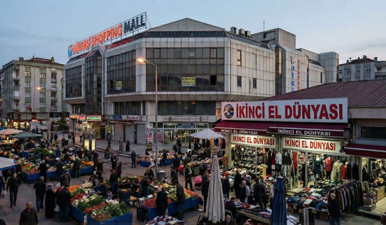 Alışveriş merkezleri krizde mi? AVM’ler neden kapanıyor? Tüketici rotasını ikinci el pazarına çevirdi