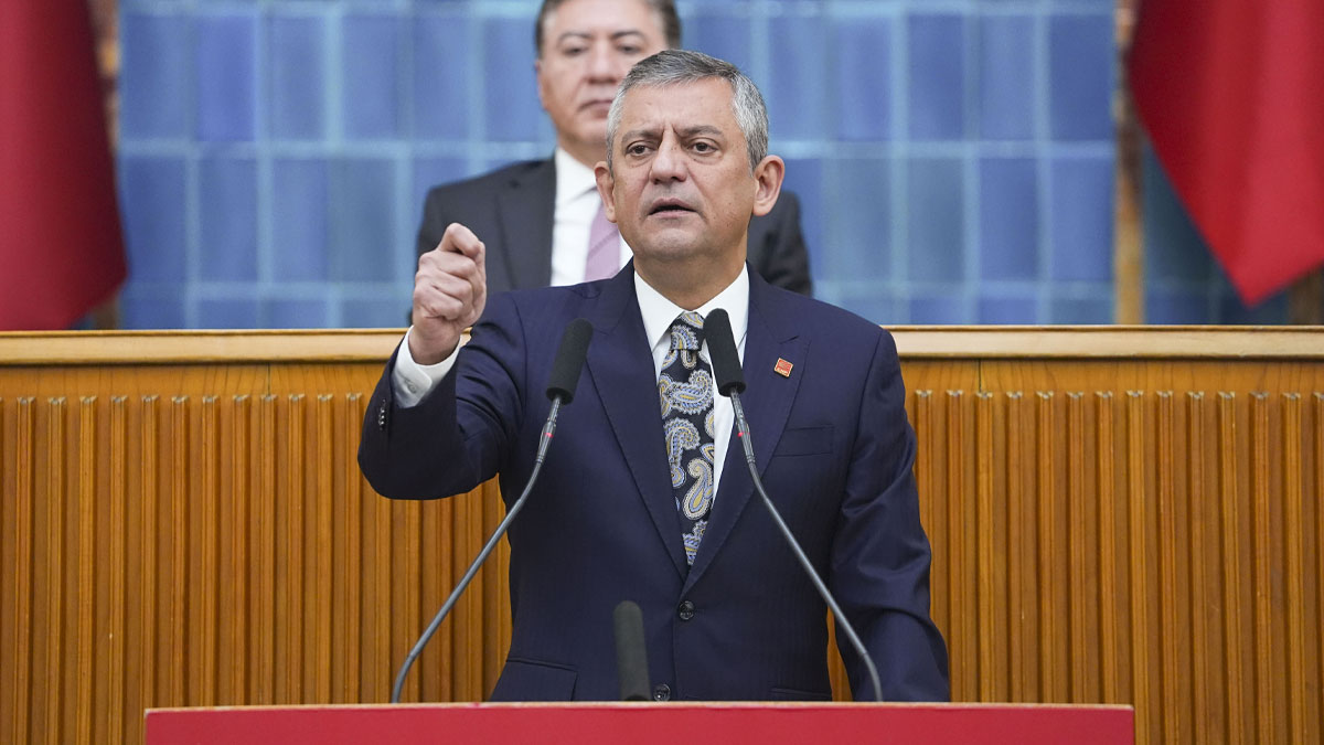 Özel’den ‘köprülerin özelleştirileceği’ iddiasına tepki: Otobanlardaki tüm gişeleri kıracağız