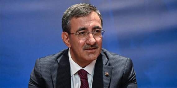 Cevdet Yılmaz, D-8 Genel Sekreteri Mahmud ile görüştü