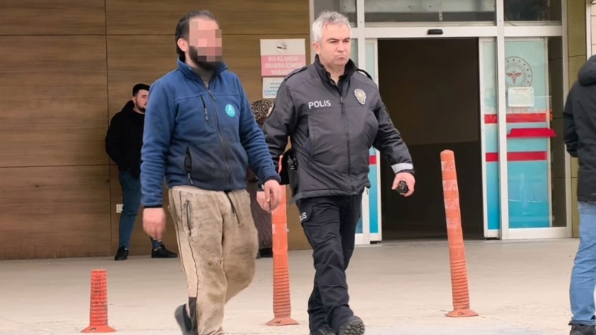 Boşanma aşamasındaki eşi kapıyı kırıp eve girince balkondan atladı