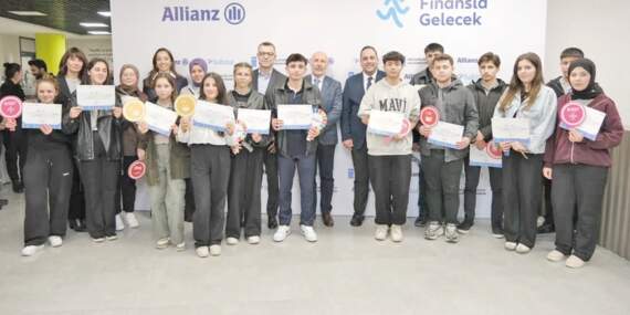 ‘Finansla Gelecek’ seferberliği başladı: ‘Influencer’lar gençlere fazla para harcatıyor