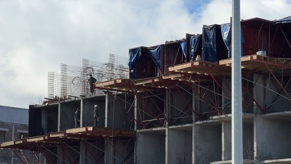 Arnavutköy’de iş faciası! İnşaattan düşen işçi hayatını kaybetti