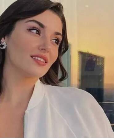 Hande Erçel’den ‘Yakışıklım’ paylaşımı: Yürekleri ısıttı!